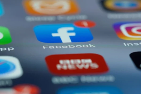 Податкова взялася за продавців у соцмережах: кого шукатимуть у TikTok та Instagram