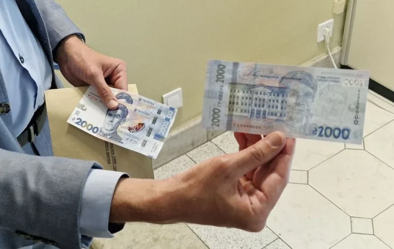 У гаманцях з’являться 2000 гривень зі Стусом: коли запустять нову купюру